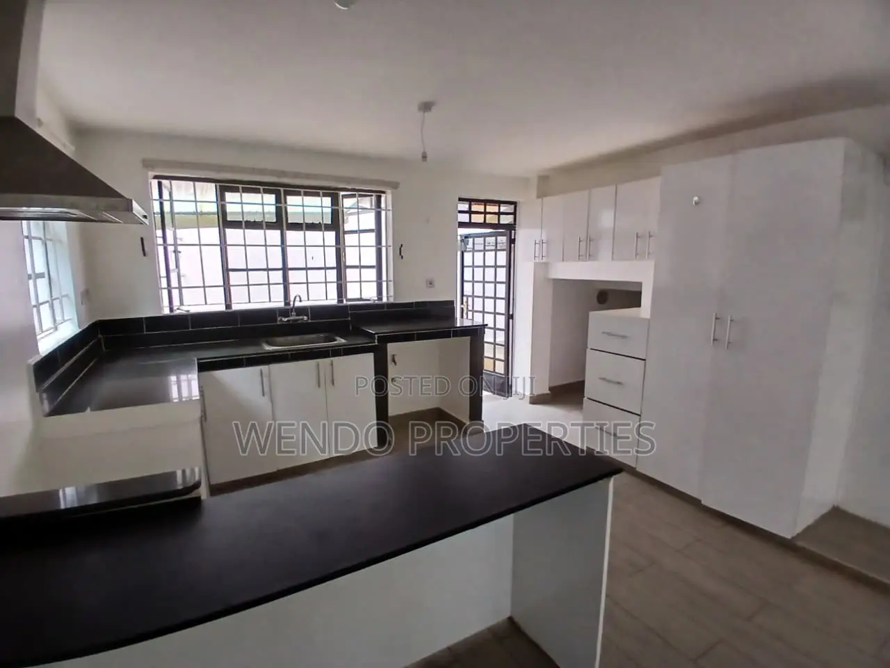 2bdrm Duplex in Karen C for rent in Karen C