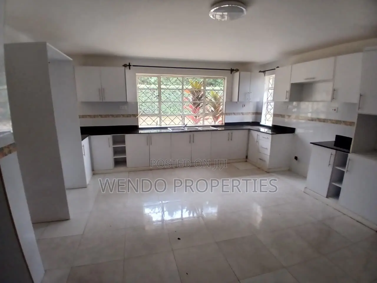5 Bedroom Commercial House in Karen