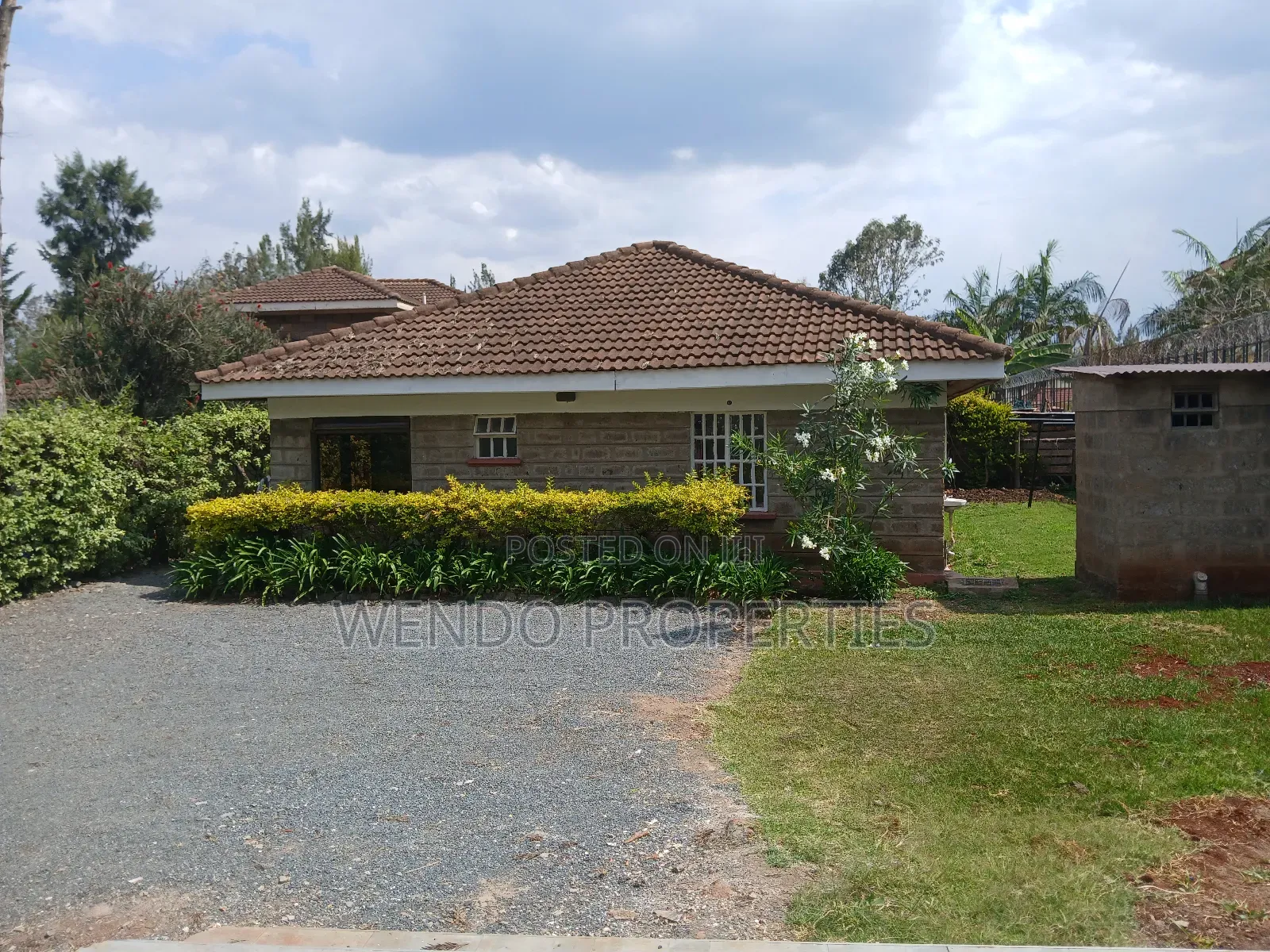 3bdrm Bungalow in Karen for rent in Karen