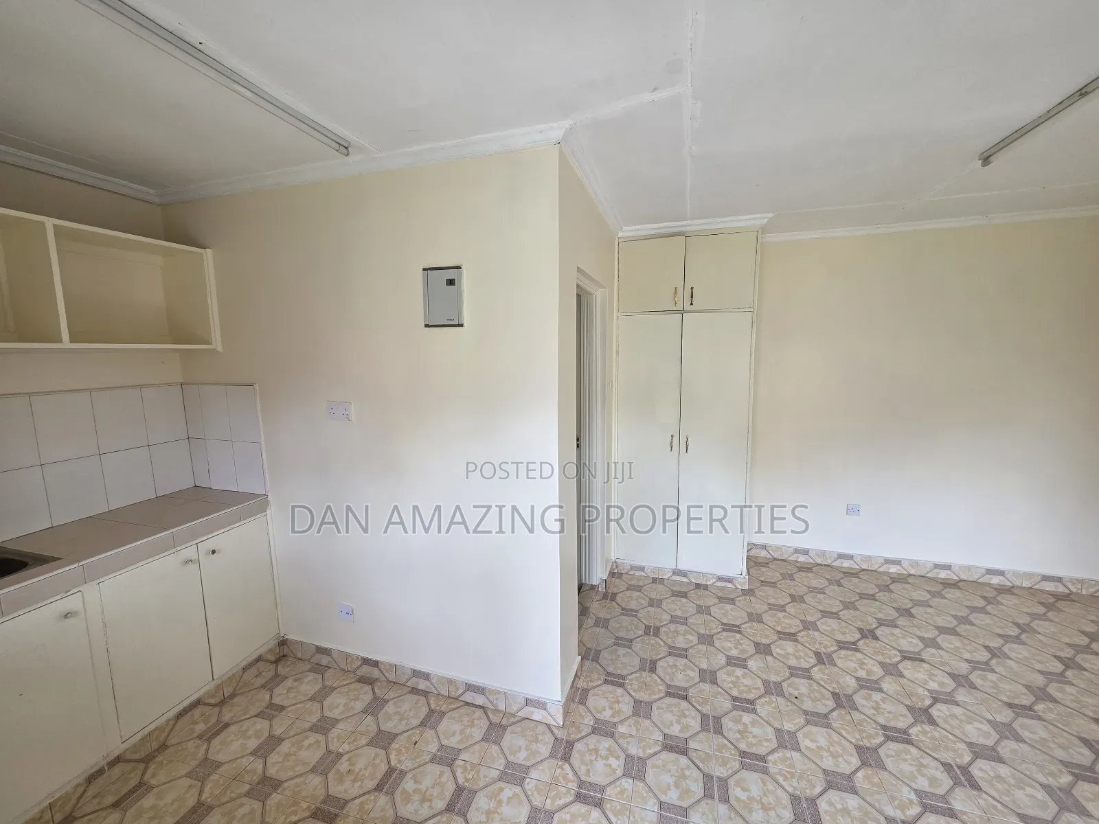 3bdrm Bungalow in Seketo Plus Dsq, Oluulua for sale in Oluulua
