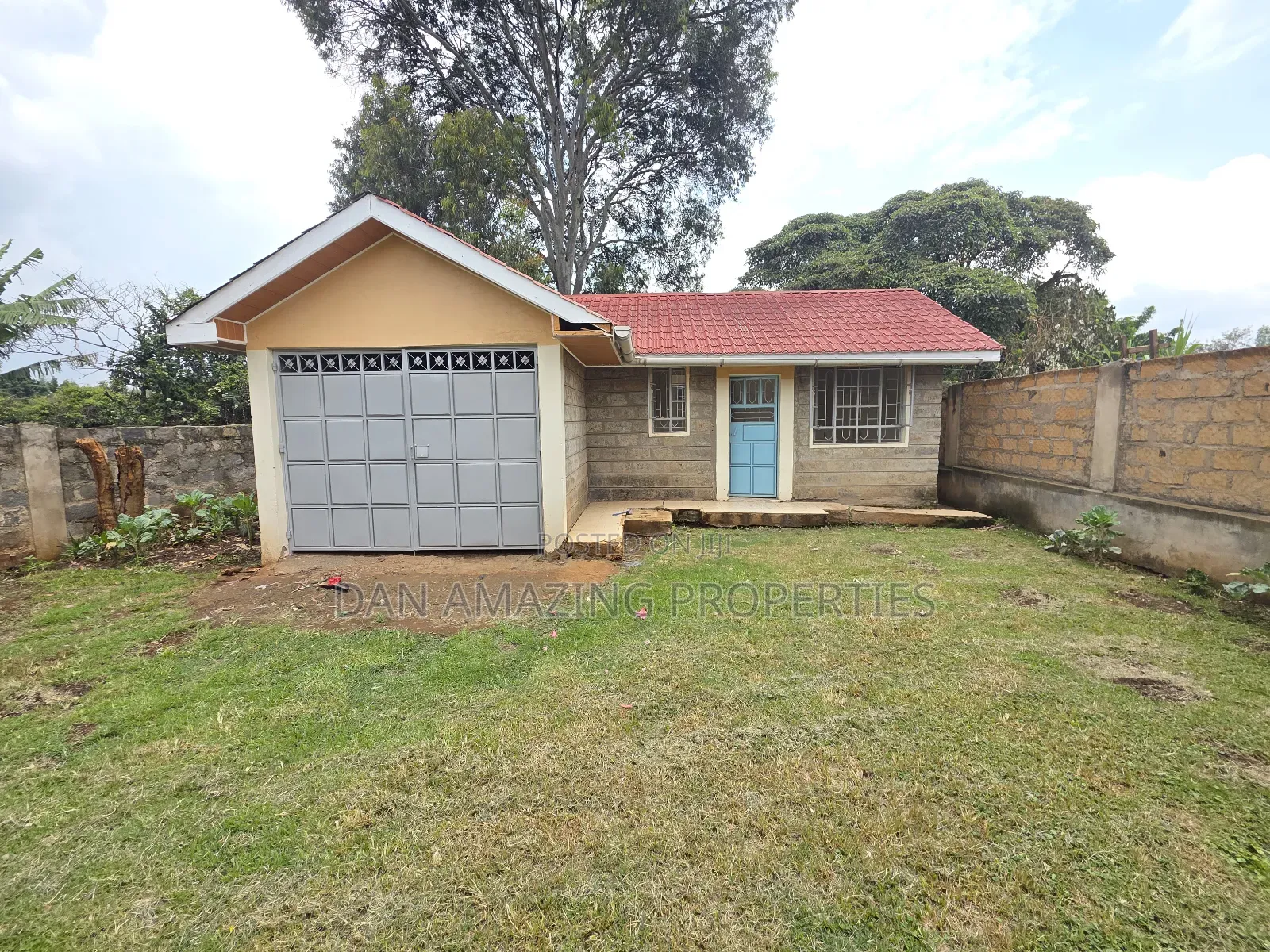 3bdrm Bungalow in Seketo Plus Dsq, Oluulua for sale in Oluulua