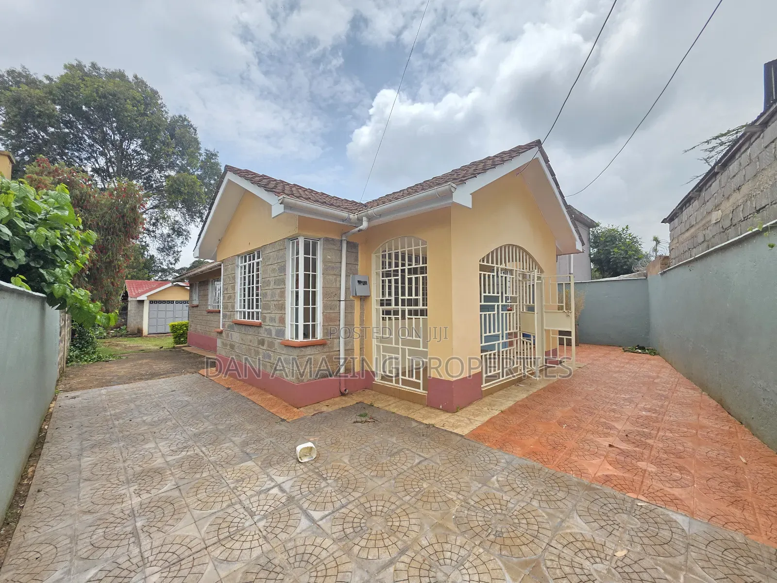 3bdrm Bungalow in Seketo Plus Dsq, Oluulua for sale in Oluulua