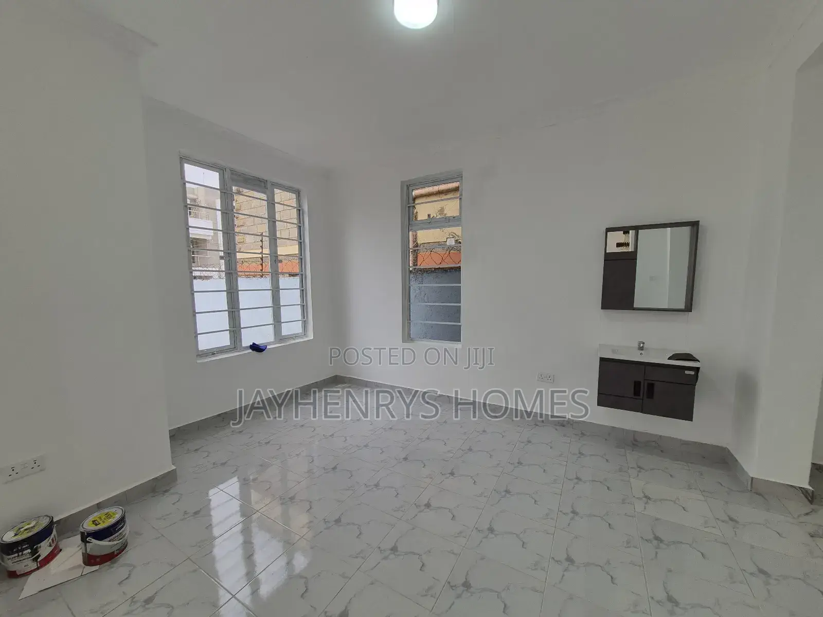 4bdrm Maisonette in Membley Estate for sale in Membley Estate