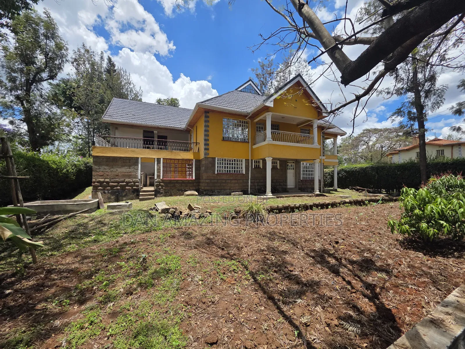 5bdrm Maisonette in Thome On 1/2 Acre for sale in Thome