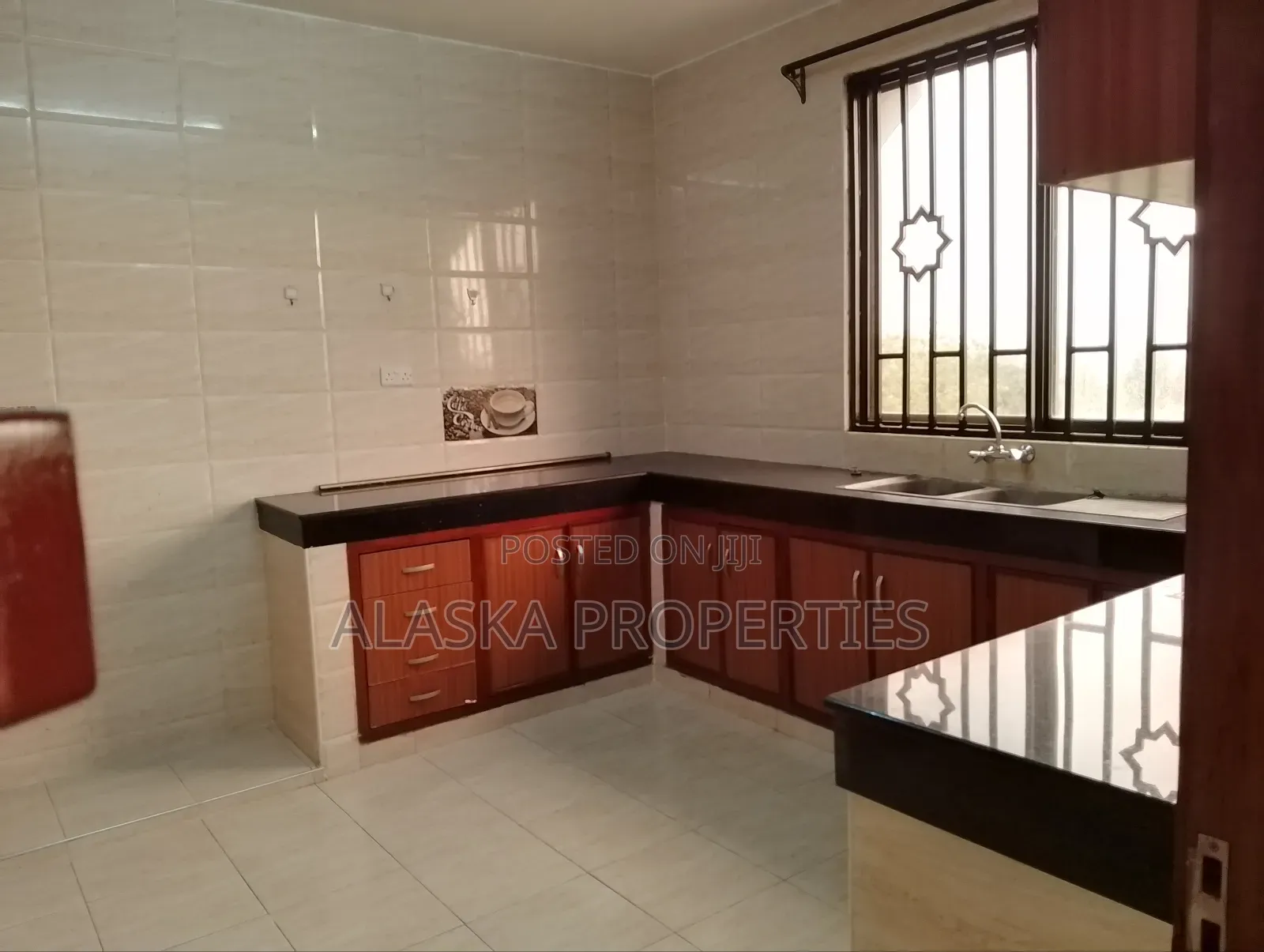 4bdrm Apartment in Beach Road Estate, Nyali for rent in Nyali