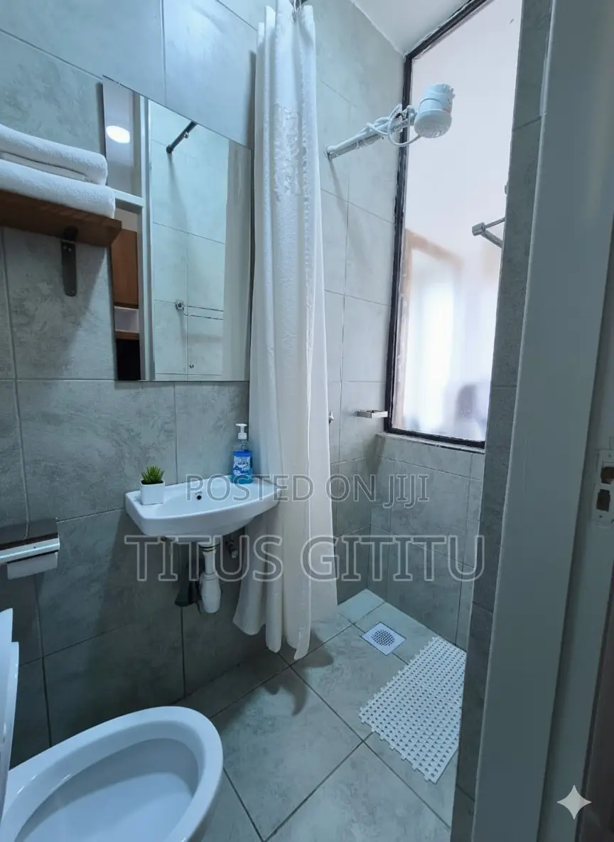 Cozy Studio Airbnb in Roysambu | Furnished | Free Parking Wifi in Roysambu