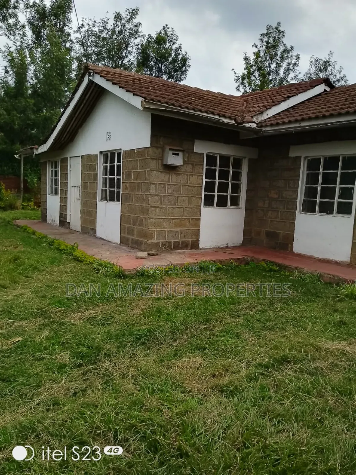 1/4 Corner Plot in Ngong Vet for Sale Ideal for High End Apartment in Ngong