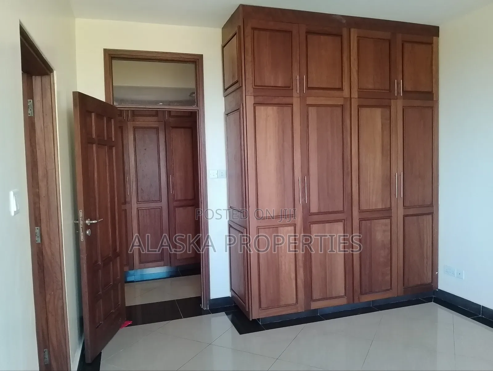 4bdrm Apartment in Nyali Estate for sale in Nyali