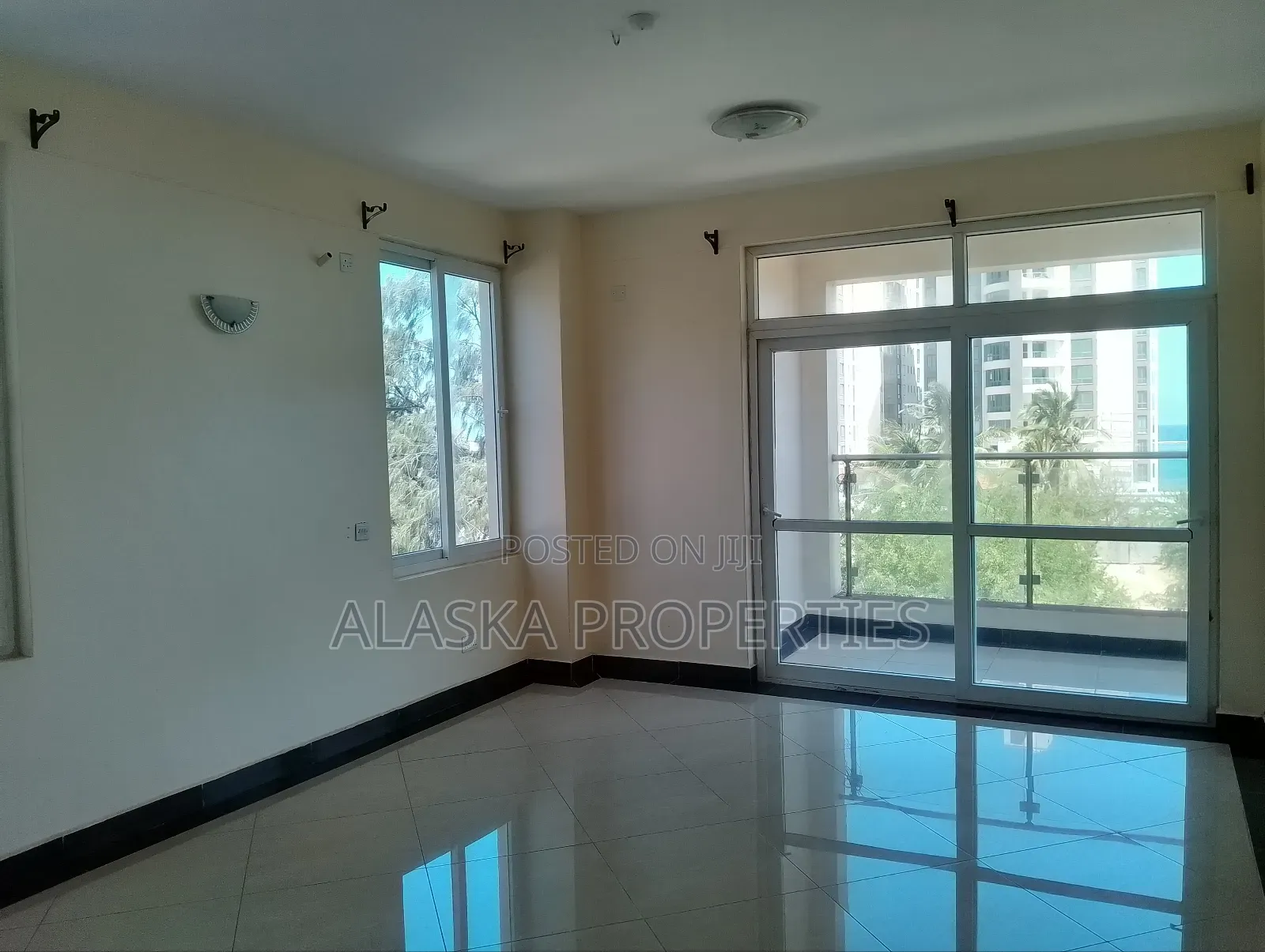 4bdrm Apartment in Nyali Estate for sale in Nyali
