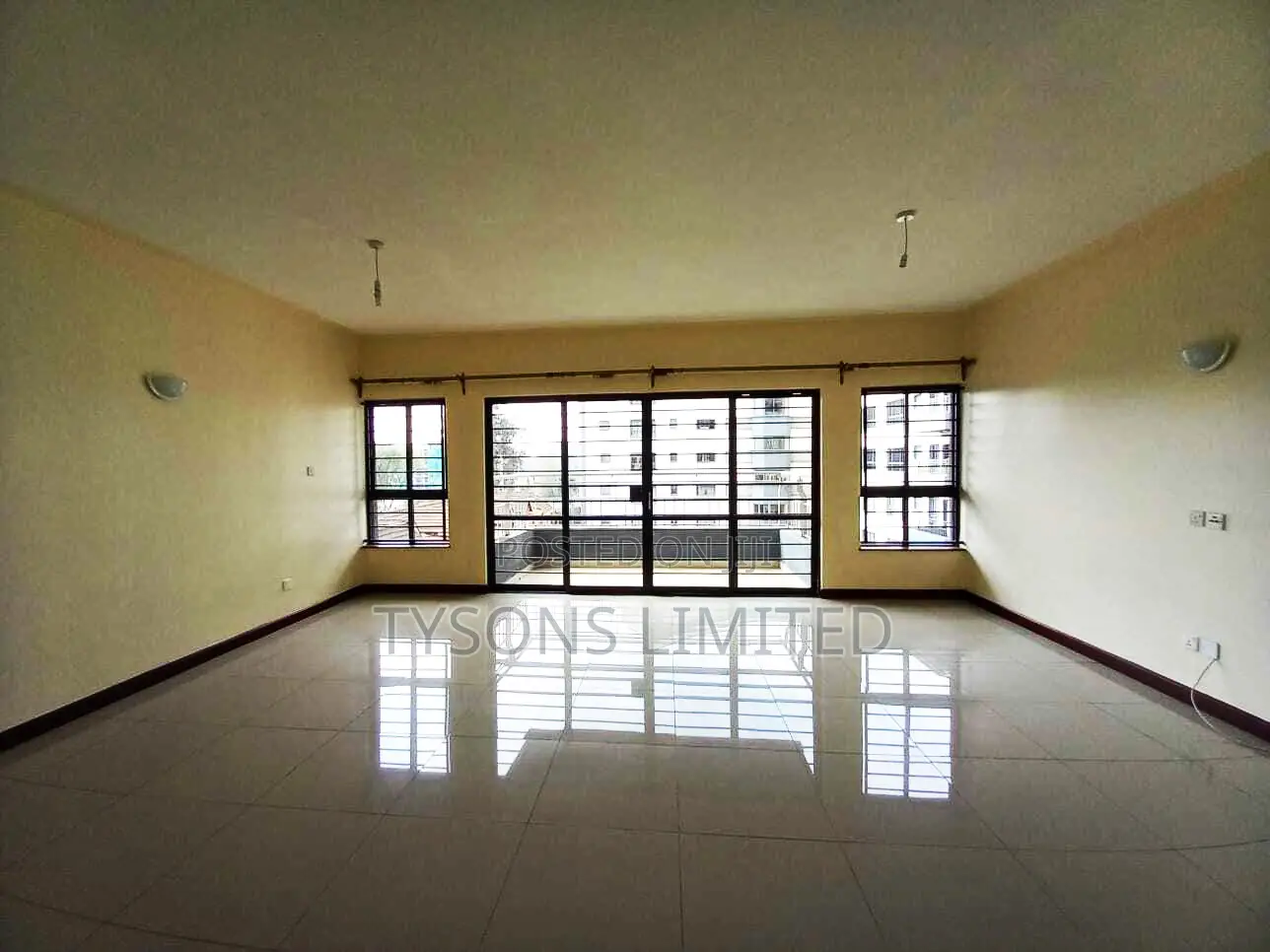 2bdrm Apartment in Raphta Road Area for sale in Raphta Road Area