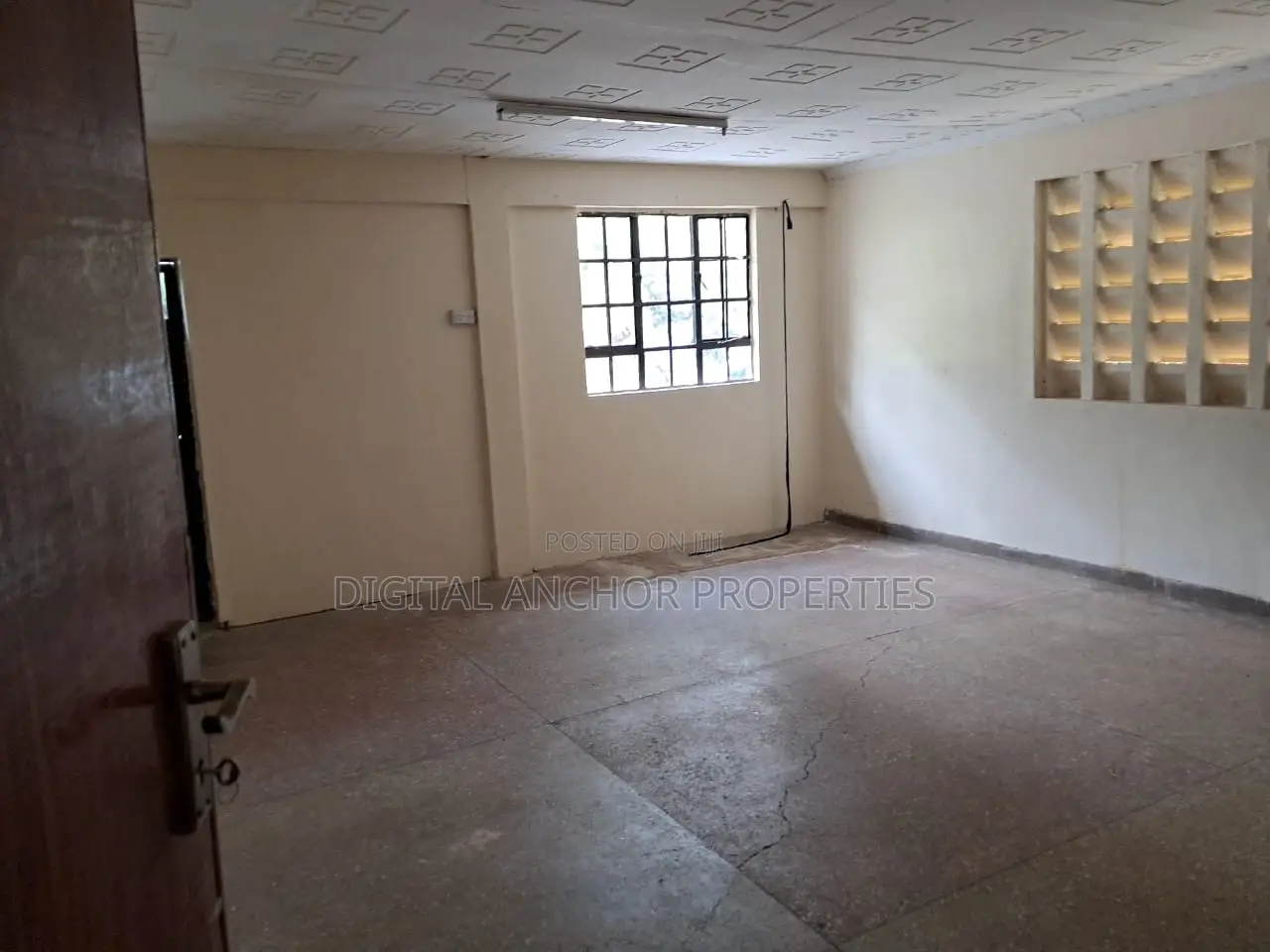 Office / Restuarant Rent Space Availble in Karen