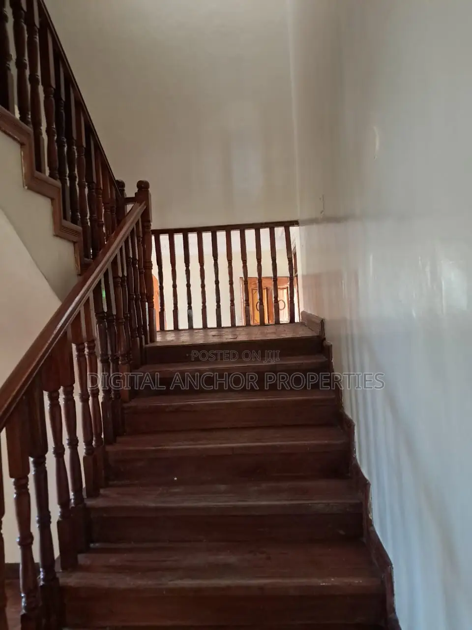 Office / Restuarant Rent Space Availble in Karen