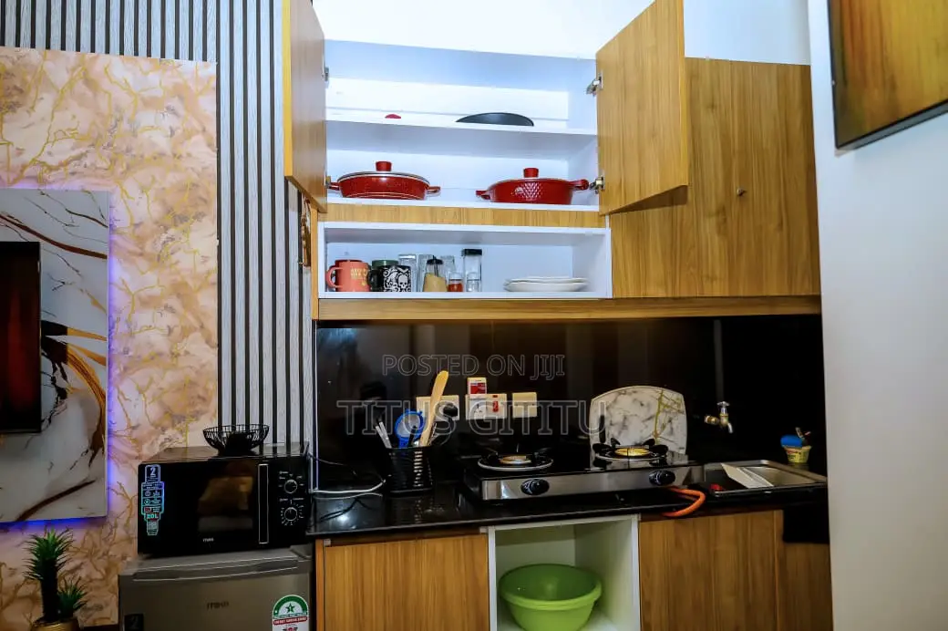 Superior Studio Airbnb in Roysambu Near Trm| Furnished | in Roysambu