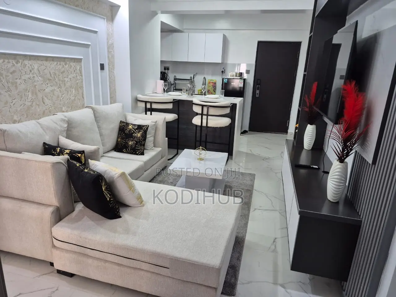 1 Bedroom Airbnb in Along Kindaruma in Kilimani in Kilimani