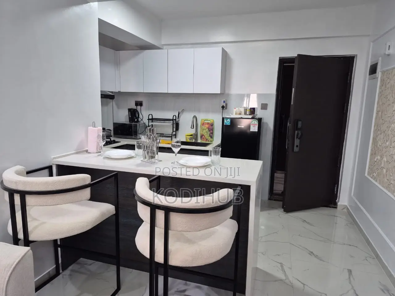 1 Bedroom Airbnb in Along Kindaruma in Kilimani in Kilimani