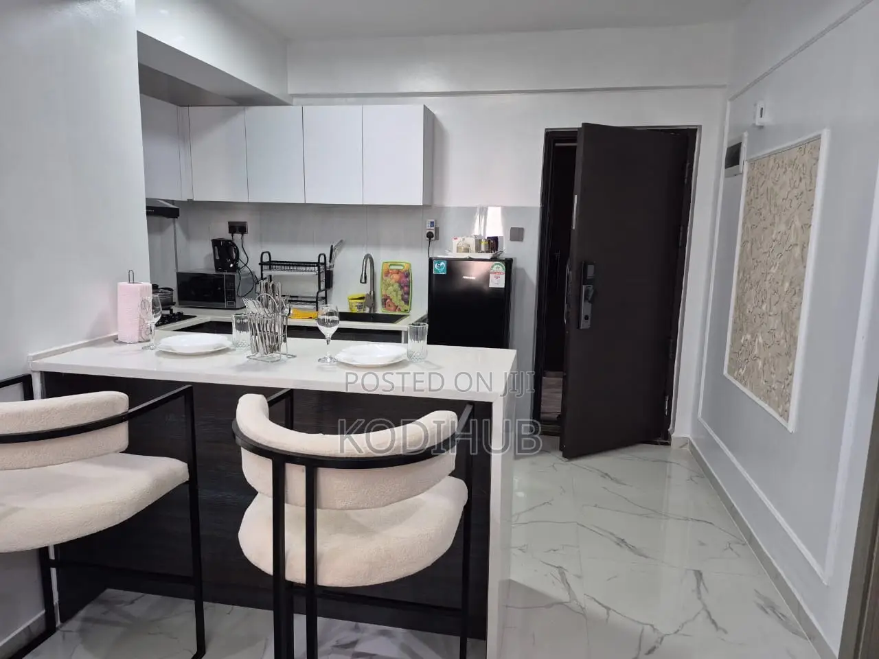 1 Bedroom Airbnb in Along Kindaruma in Kilimani in Kilimani