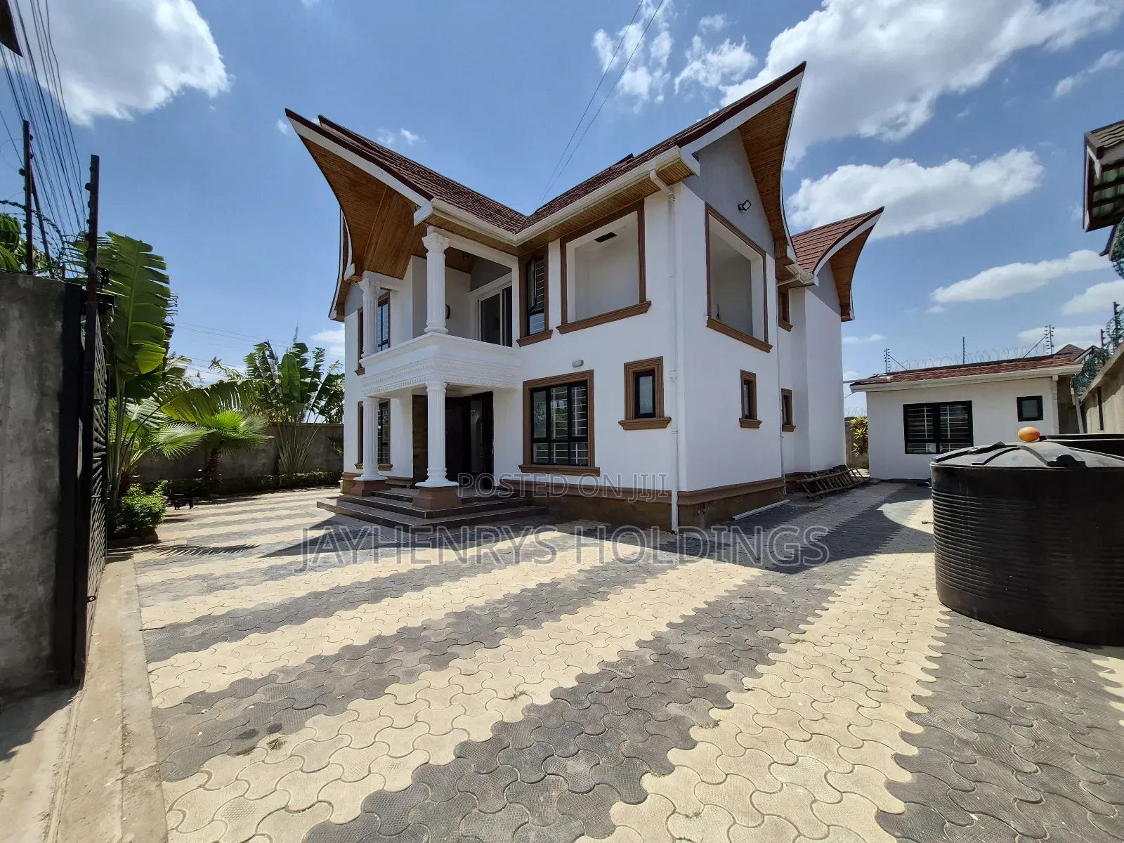 5bdrm House in Kamakis for sale in Kamakis