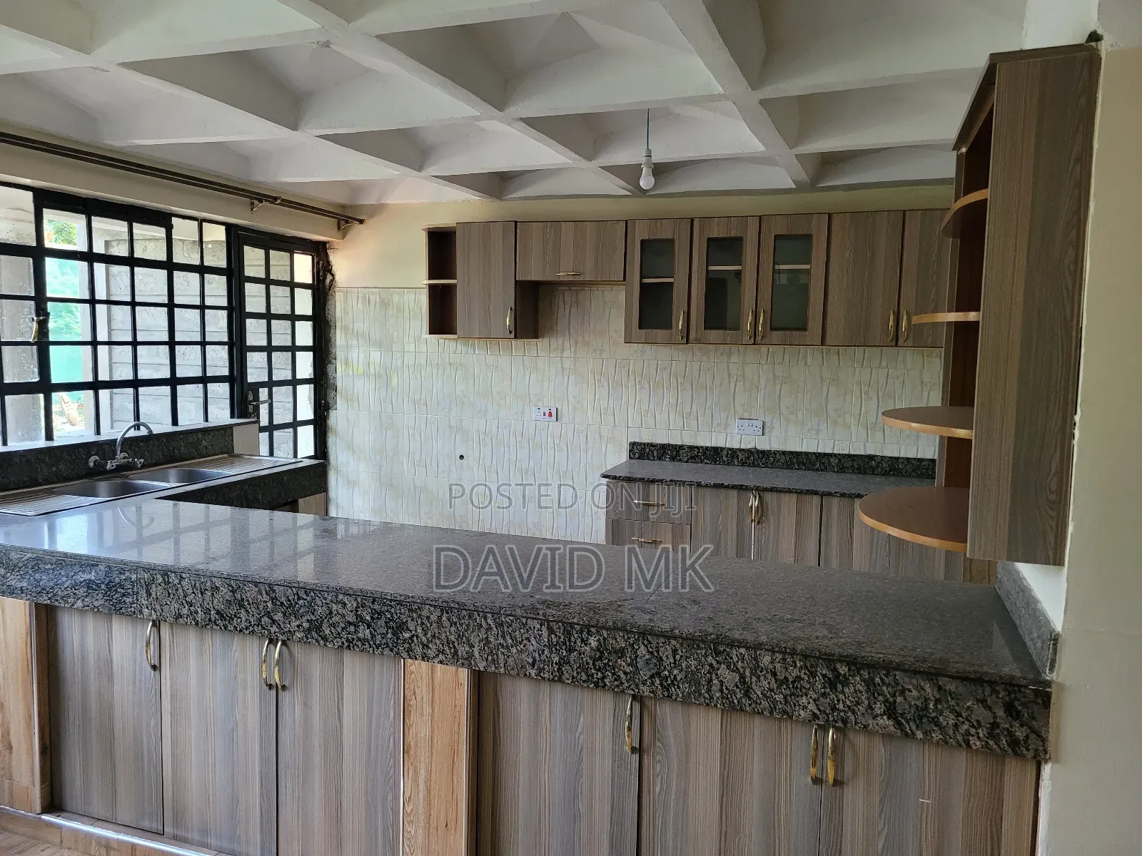 3bdrm Maisonette in Thome for rent in Thome