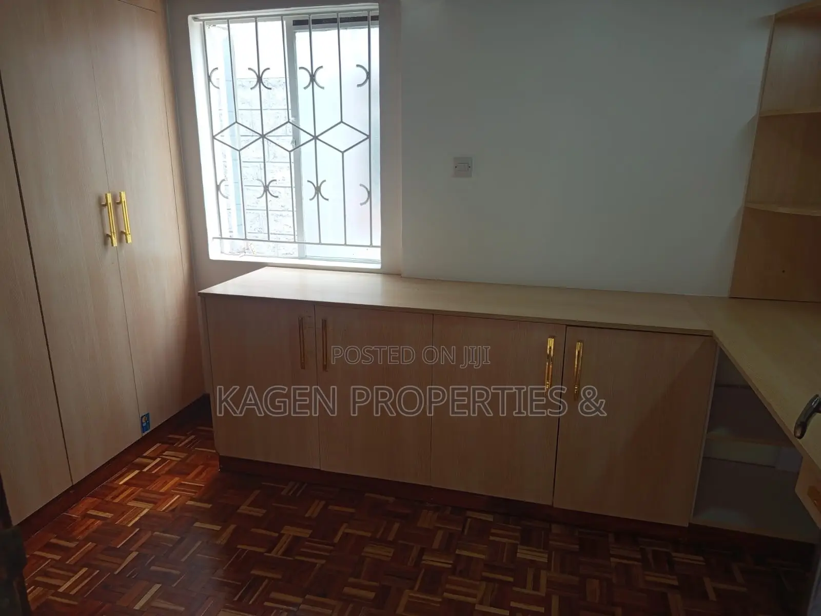 4bdrm Maisonette in Lavington for sale in Lavington