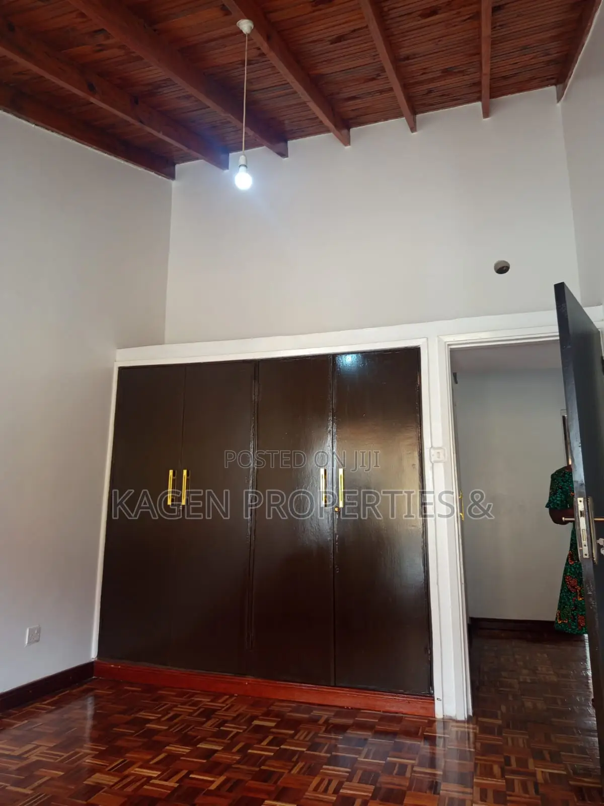 4bdrm Maisonette in Lavington for sale in Lavington