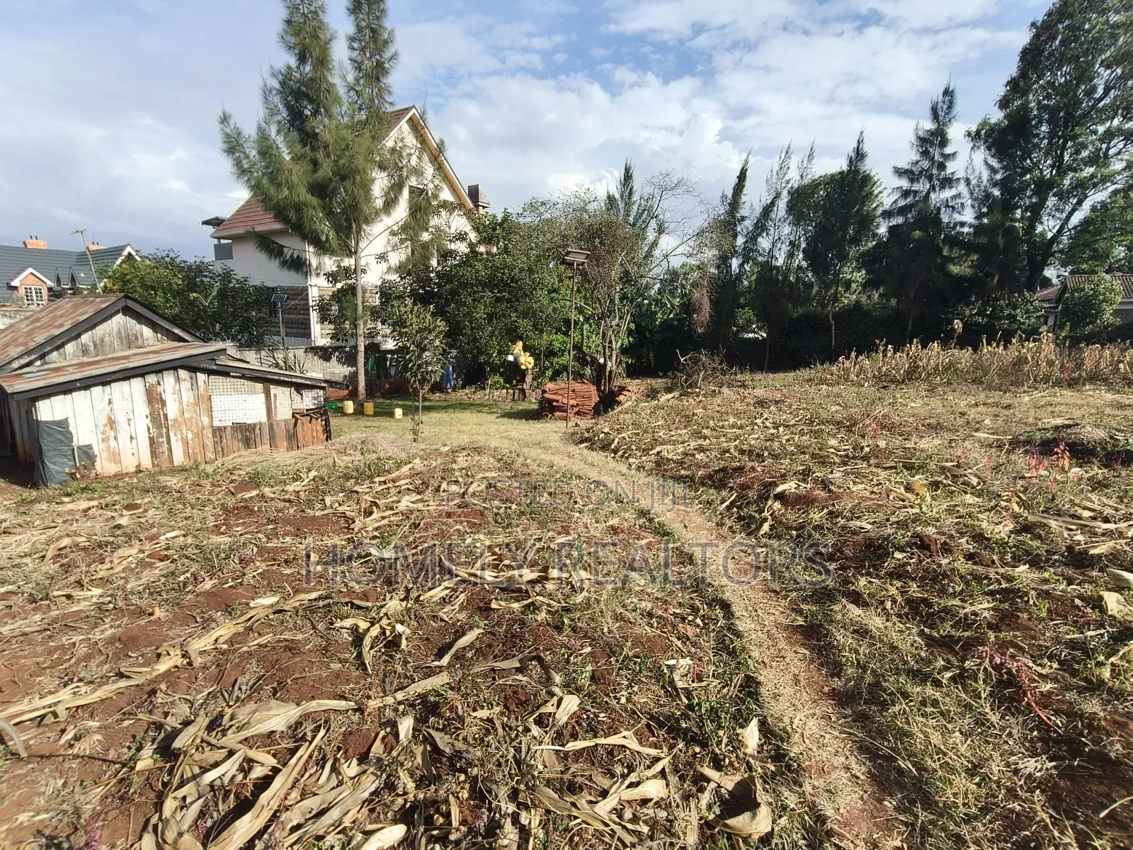 Large Eighth (65*100) Acre Red Soil Plot for Sale in Kerarapon Drive in Kerarapon