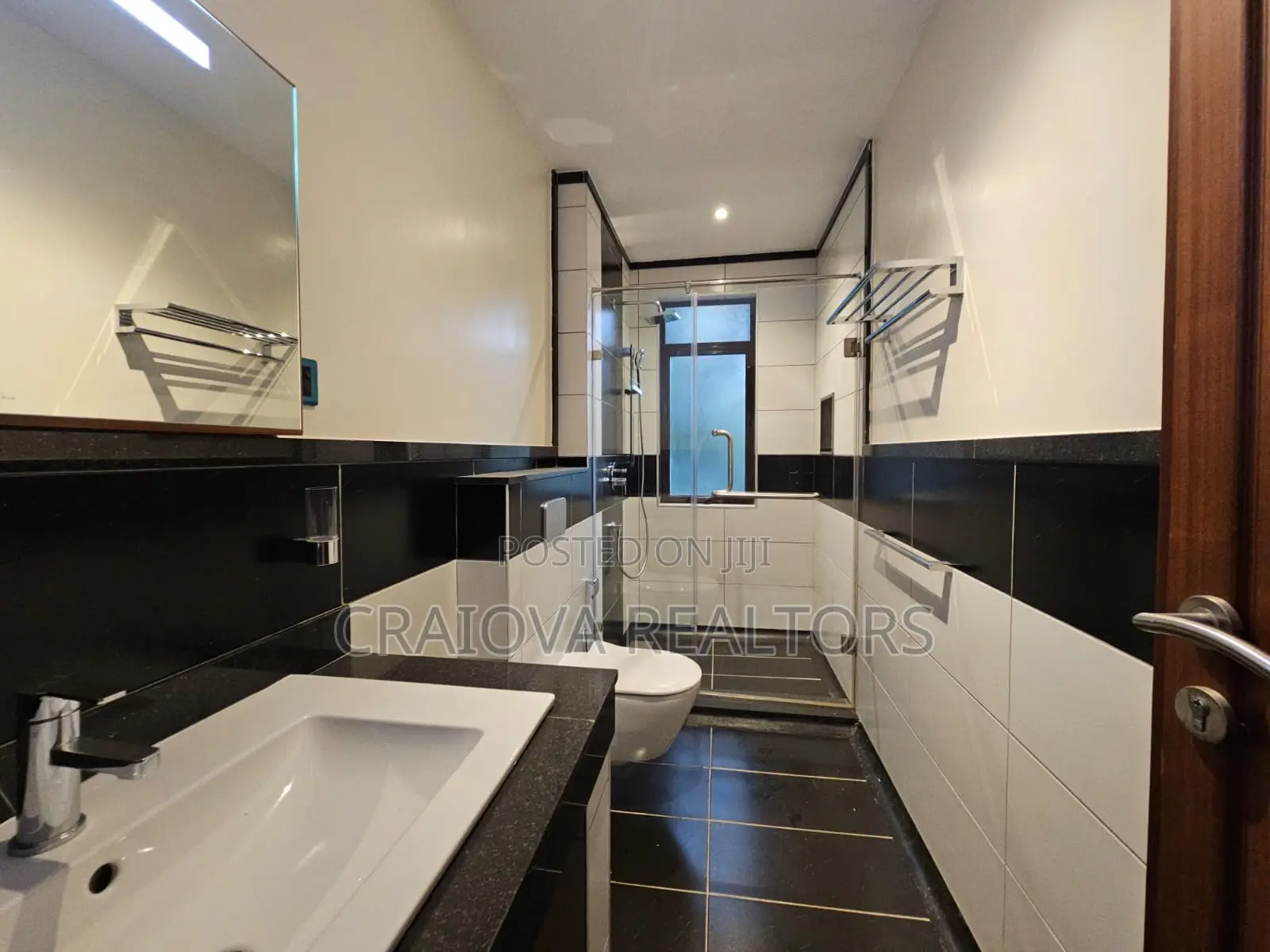 5bdrm Villa in Lavington for sale in Lavington