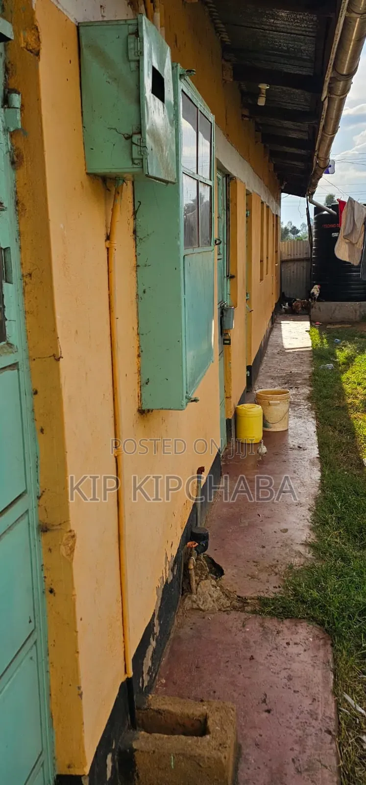 14bdrm Duplex in Roadblock, Huruma for sale in Huruma