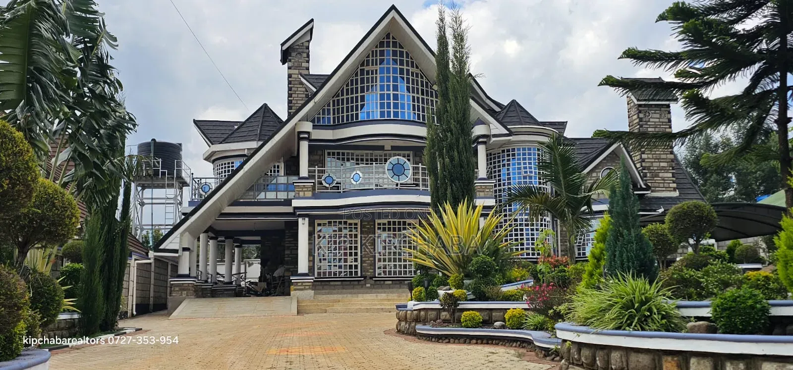 7bdrm Mansion in Hillside for sale in Hillside