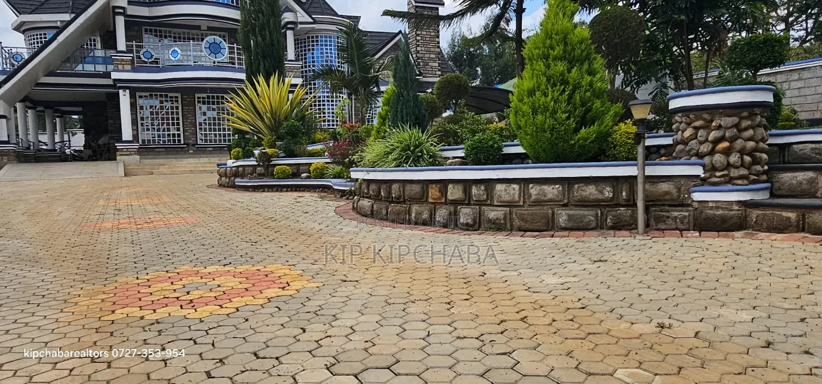 7bdrm Mansion in Hillside for sale in Hillside