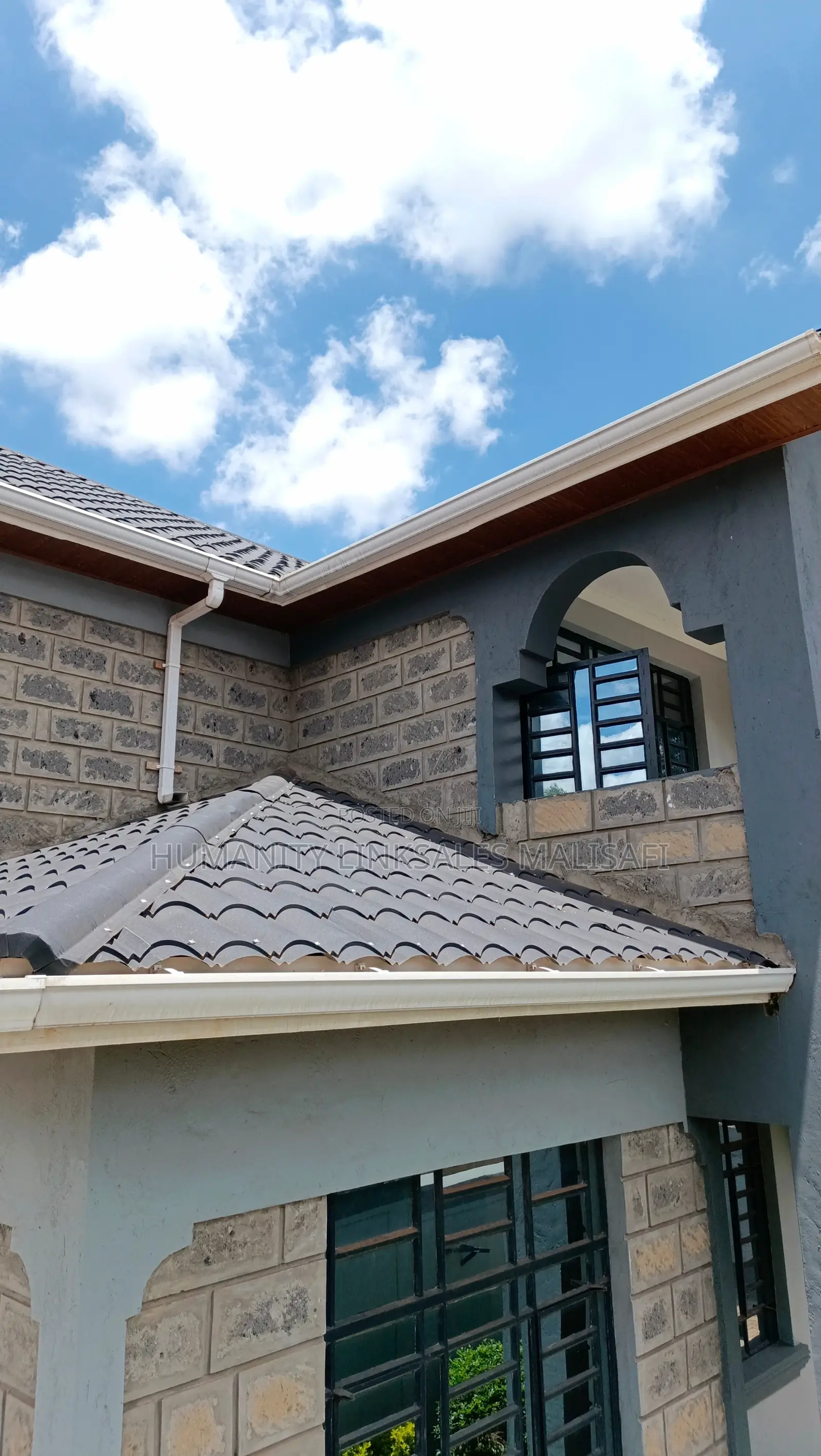 4bdrm Mansion in Karai for sale in Karai