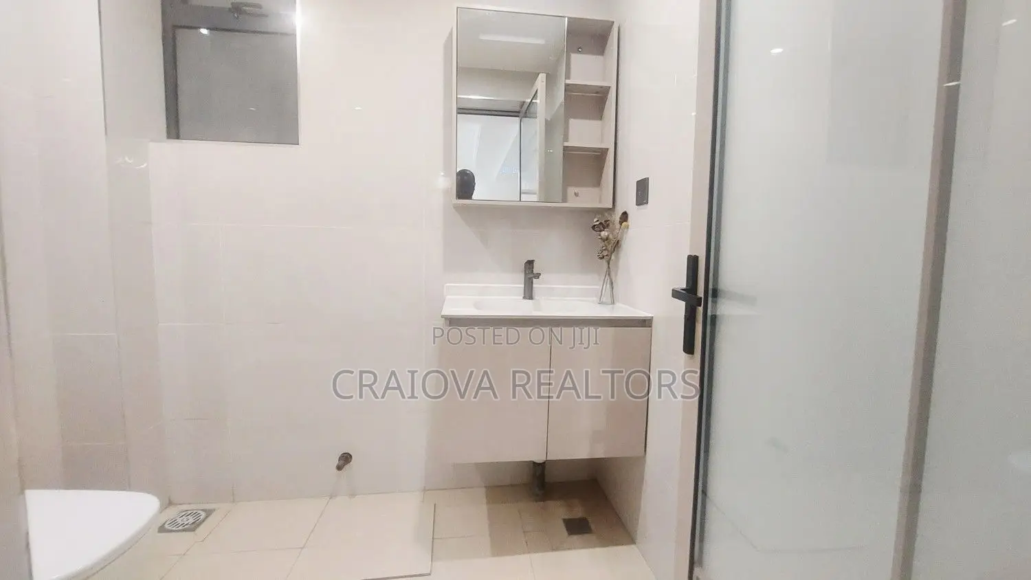 2bdrm Apartment in Raphta Road Area for sale in Raphta Road Area