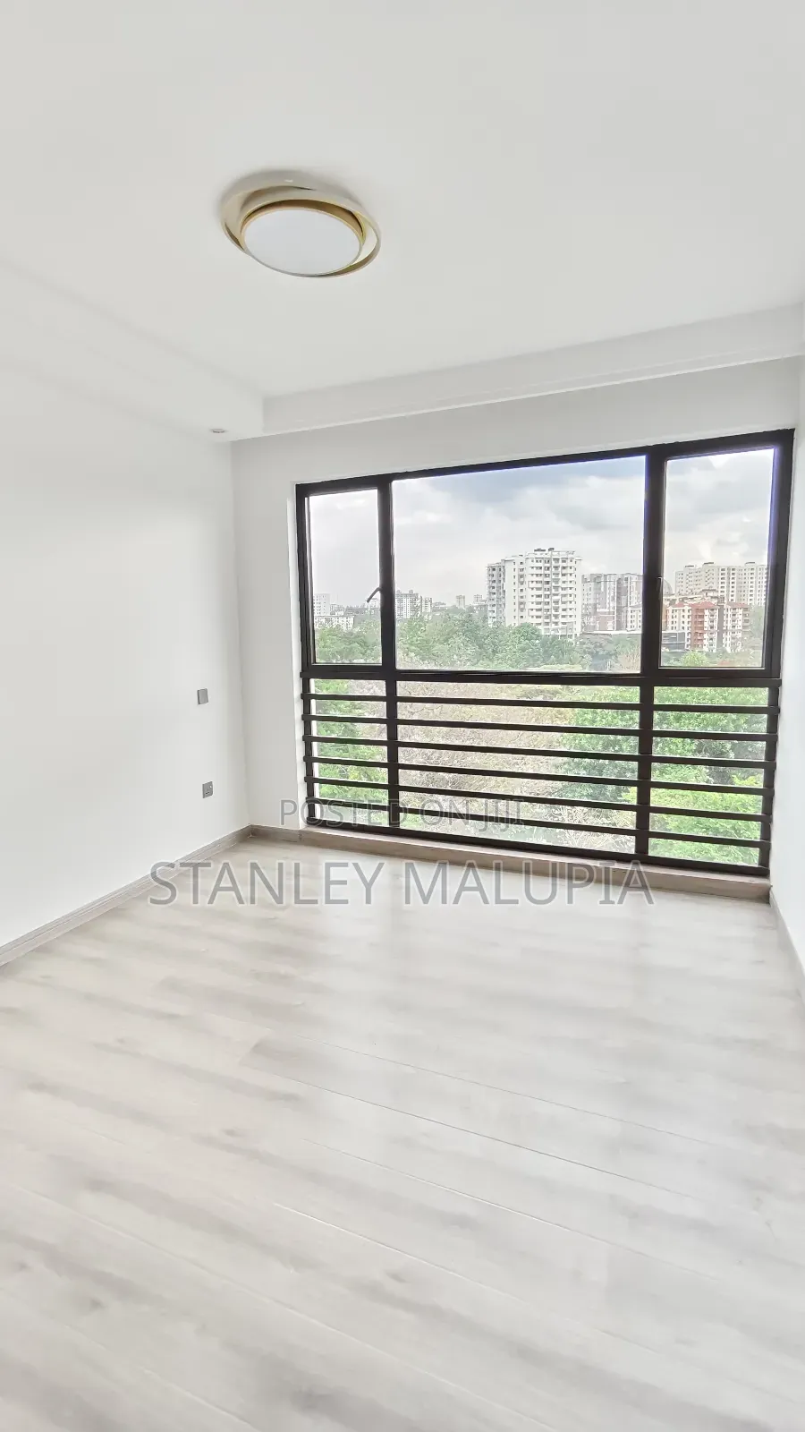 3bdrm Apartment in Riverside for rent in Riverside Drive
