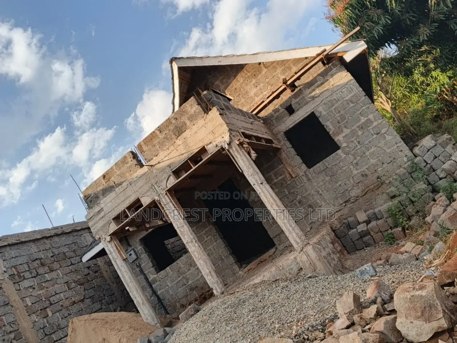 1/8 Acre for Sale in Makenji Near Tarmac in Gatanga