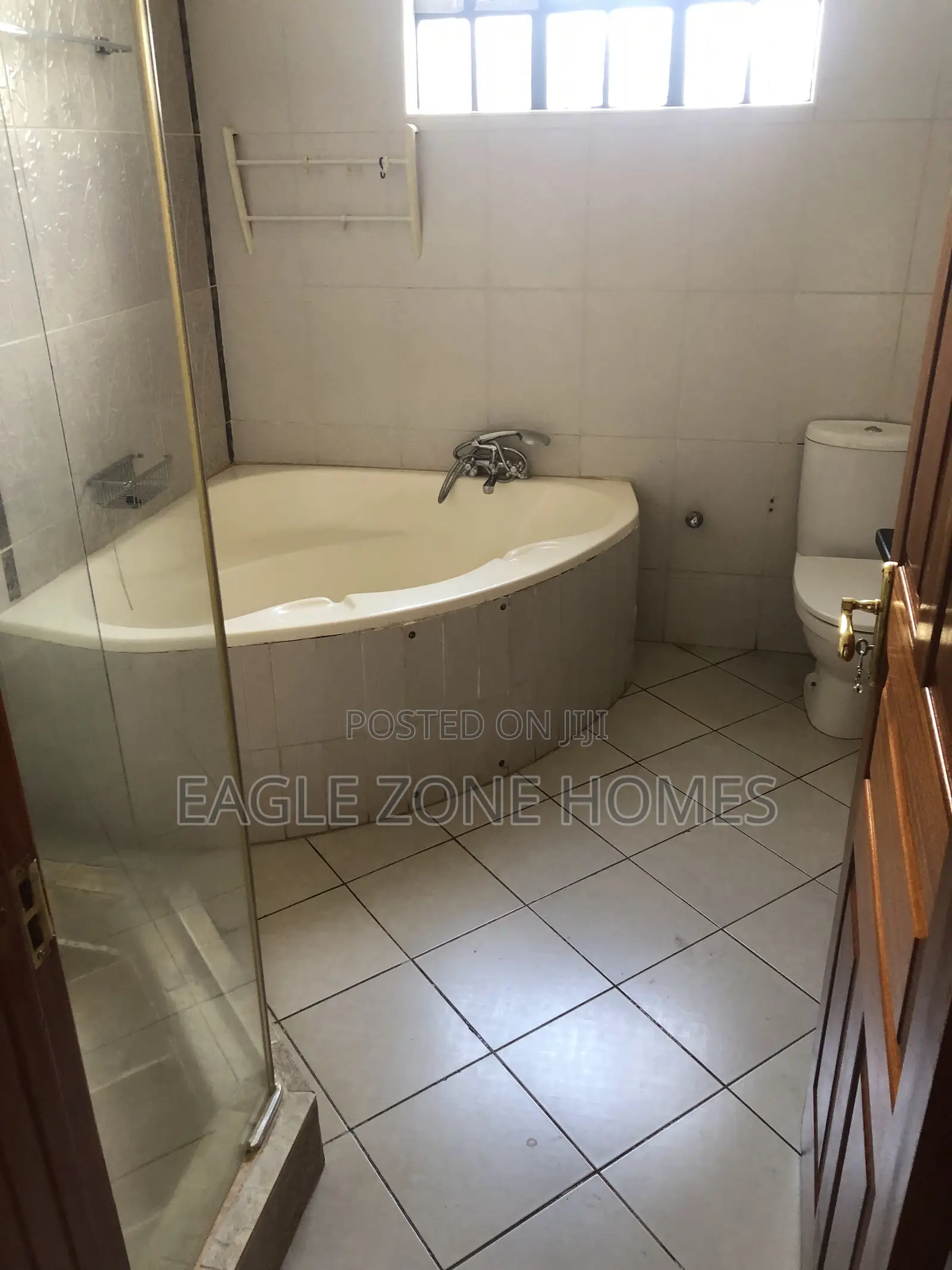 3bdrm Apartment in Rhapta Road for rent in Raphta Road Area