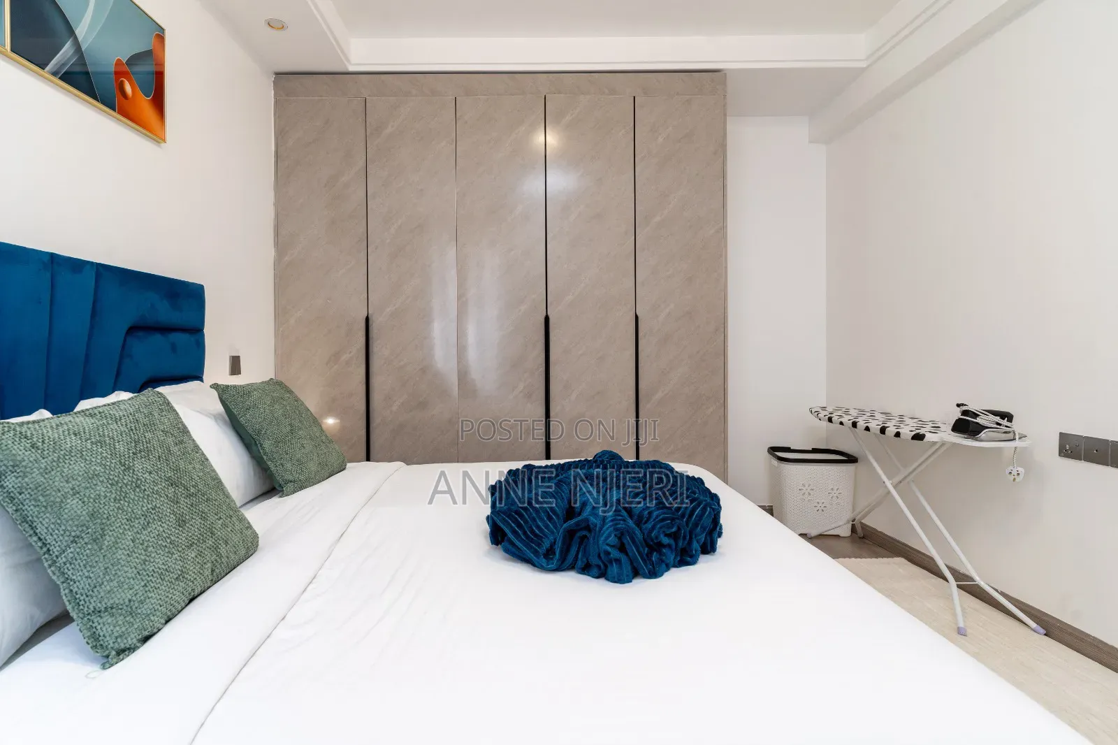 Amazing 2bdrm Apartment Located in Riverside at Per Day in Riverside Drive
