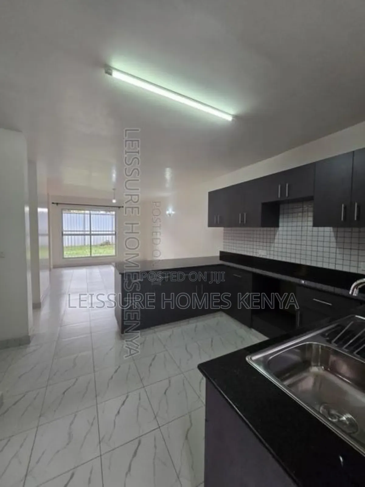 2bdrm Apartment in South C for sale in South C