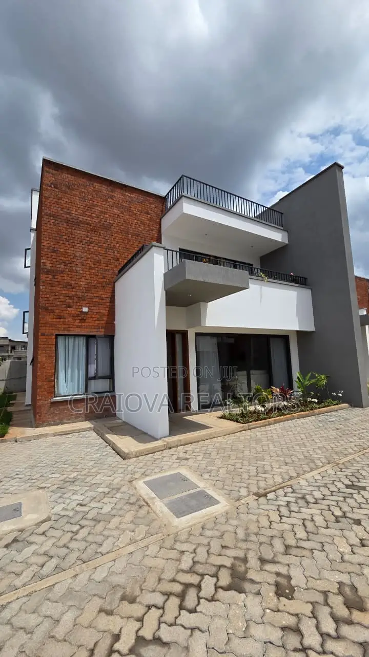 4bdrm Townhouse/Terrace in Langata for sale in Langata