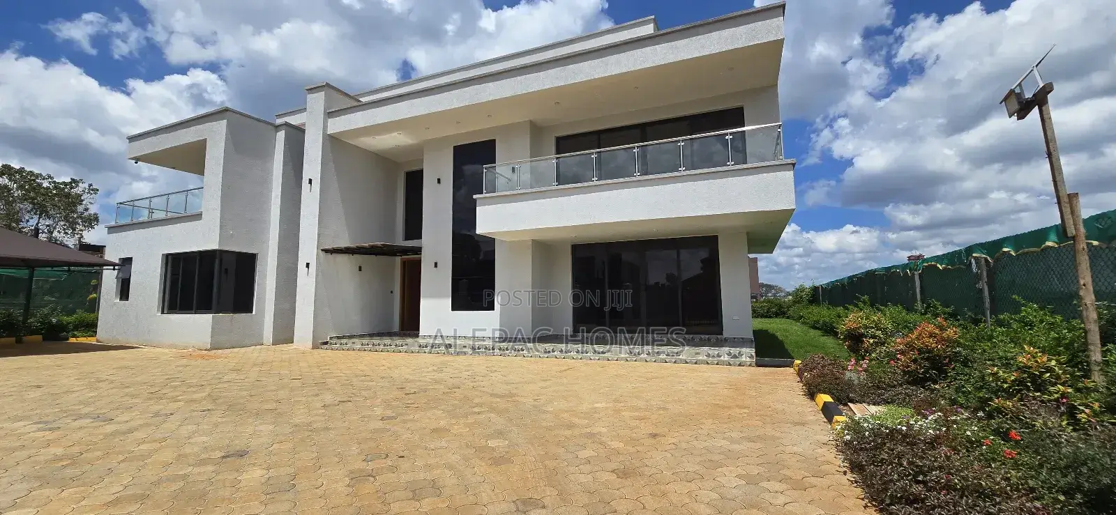 4bdrm Maisonette in Northern Bypass, Membley Estate for sale in Membley Estate