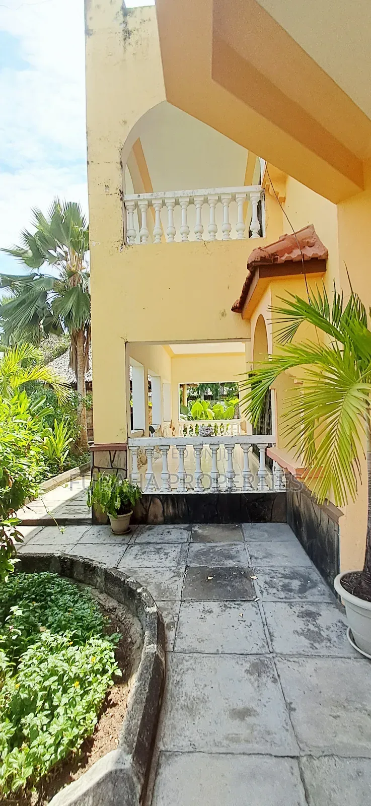 10bdrm Villa in Nyali for sale in Nyali