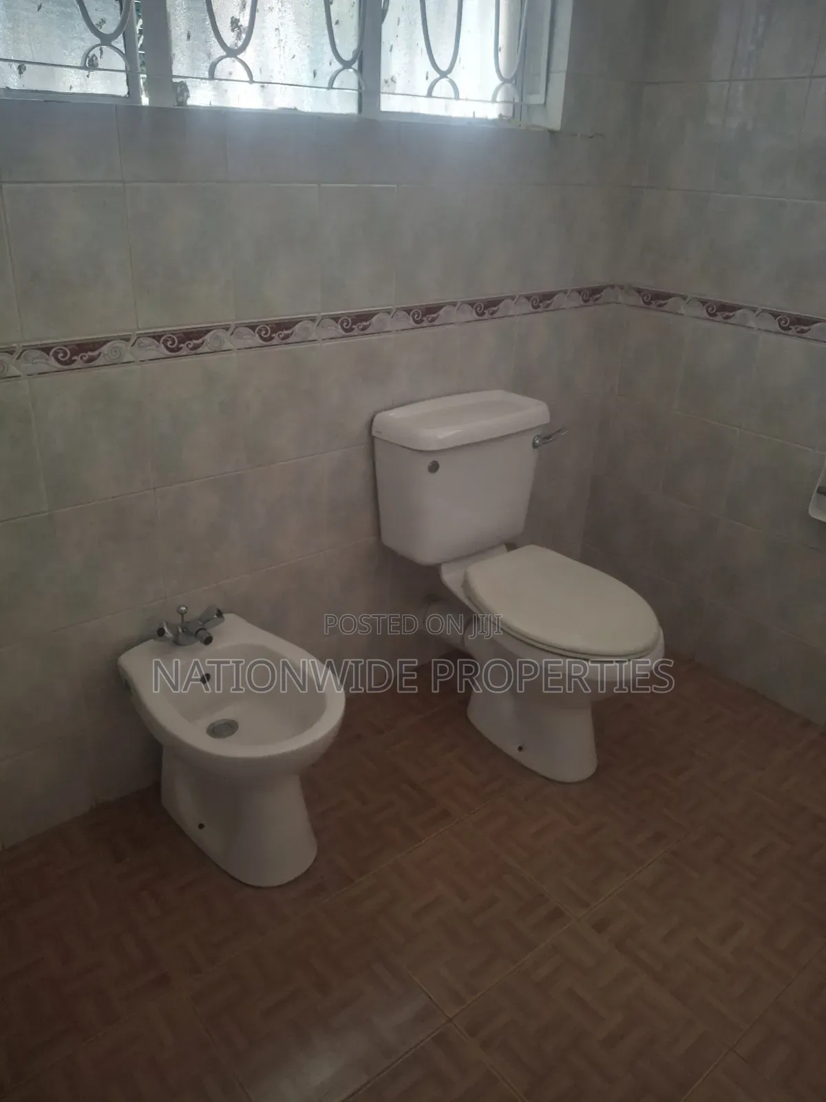 4 Bedroom Bungalow 1/2 Acre in Lavington in Valley Arcade