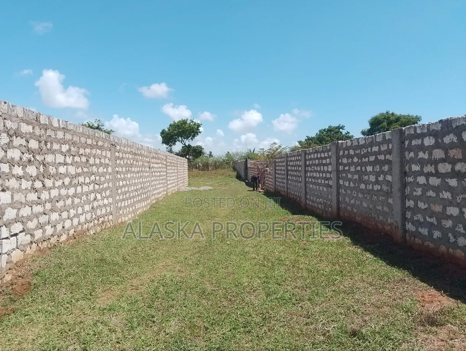 1/8 Prime Residential Plot for Sale in Dongo Kundu Bypass in Likoni