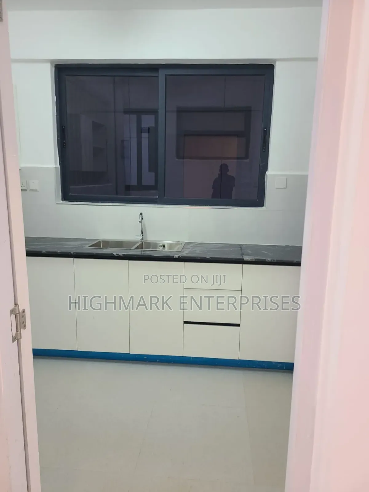 2bdrm Apartment in Waadi, South C for sale in South C