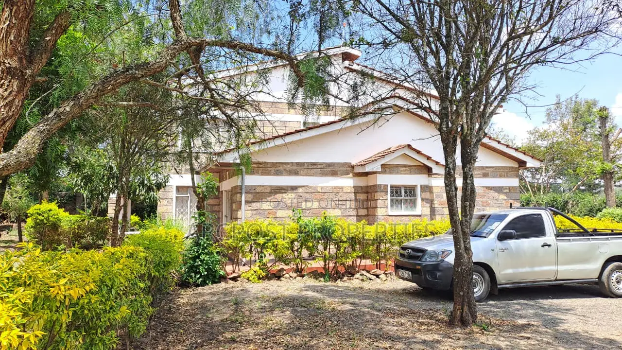 5bdrm Villa in Kerarapon for sale in Kerarapon