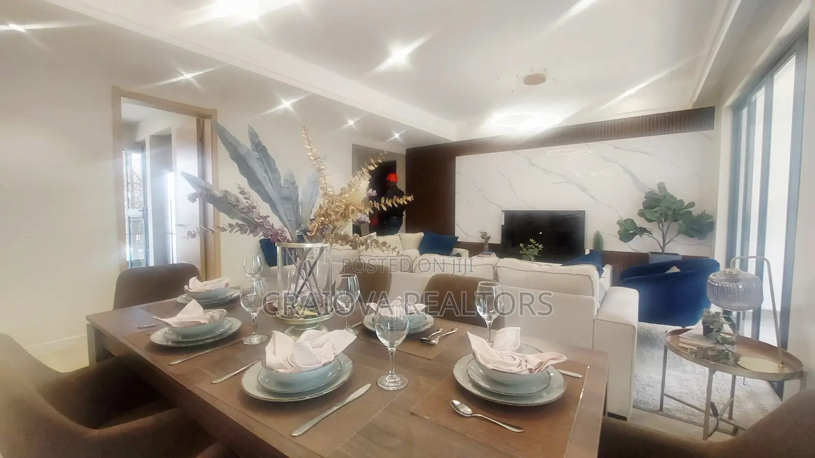 3bdrm Apartment in Gateway Mall Area for sale in Gateway Mall Area