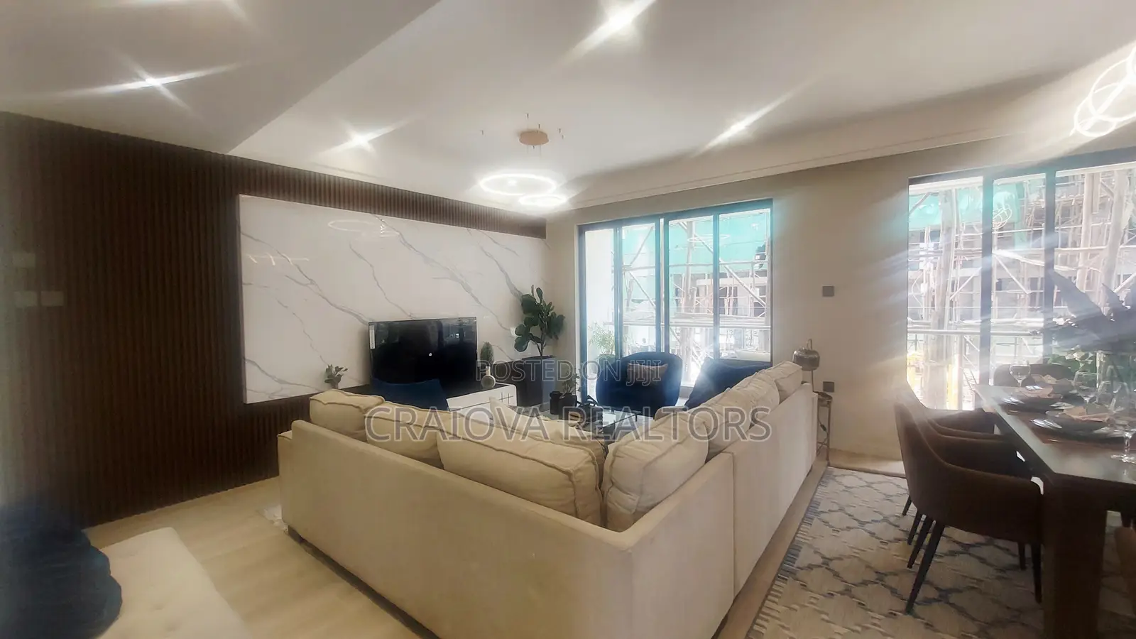 3bdrm Apartment in Gateway Mall Area for sale in Gateway Mall Area