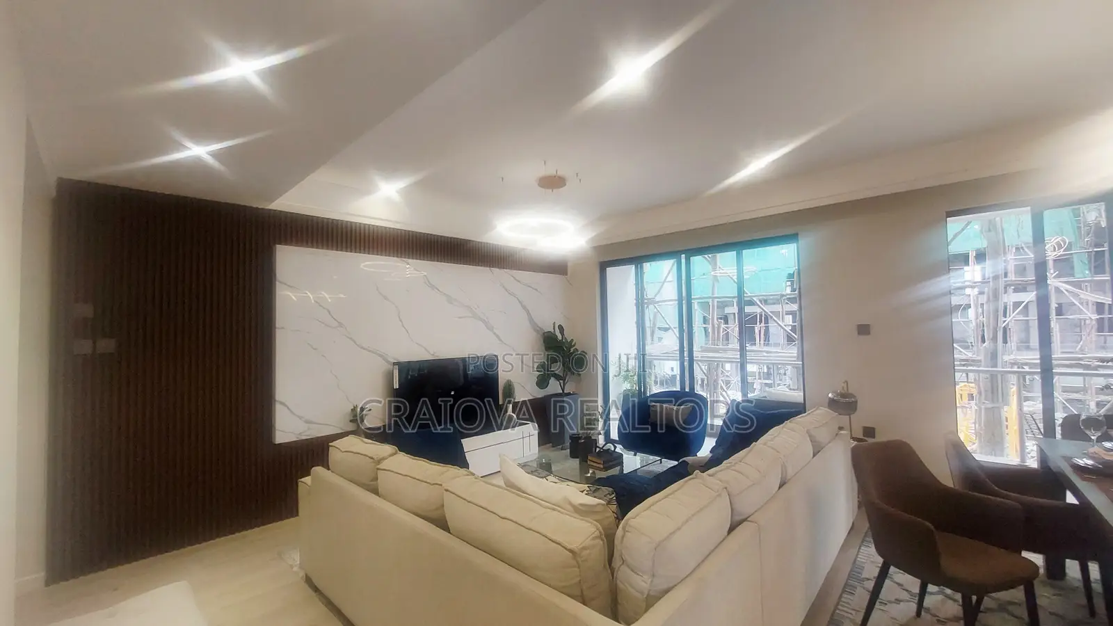 3bdrm Apartment in Gateway Mall Area for sale in Gateway Mall Area