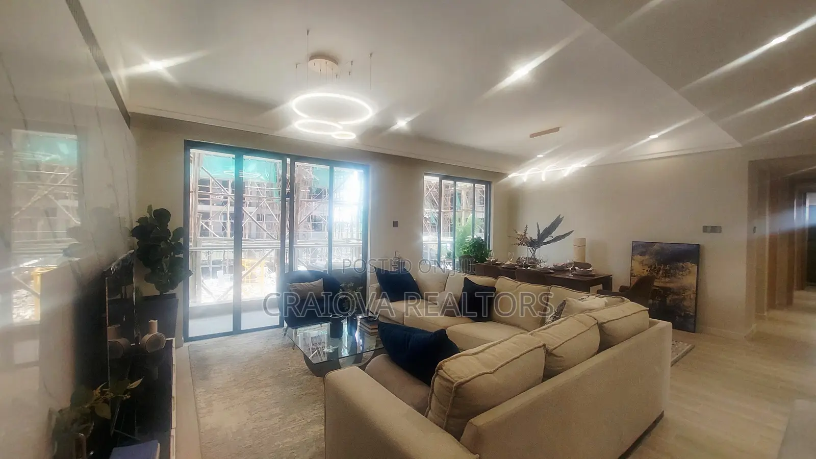 4bdrm Apartment in Gateway Mall Area for sale in Gateway Mall Area