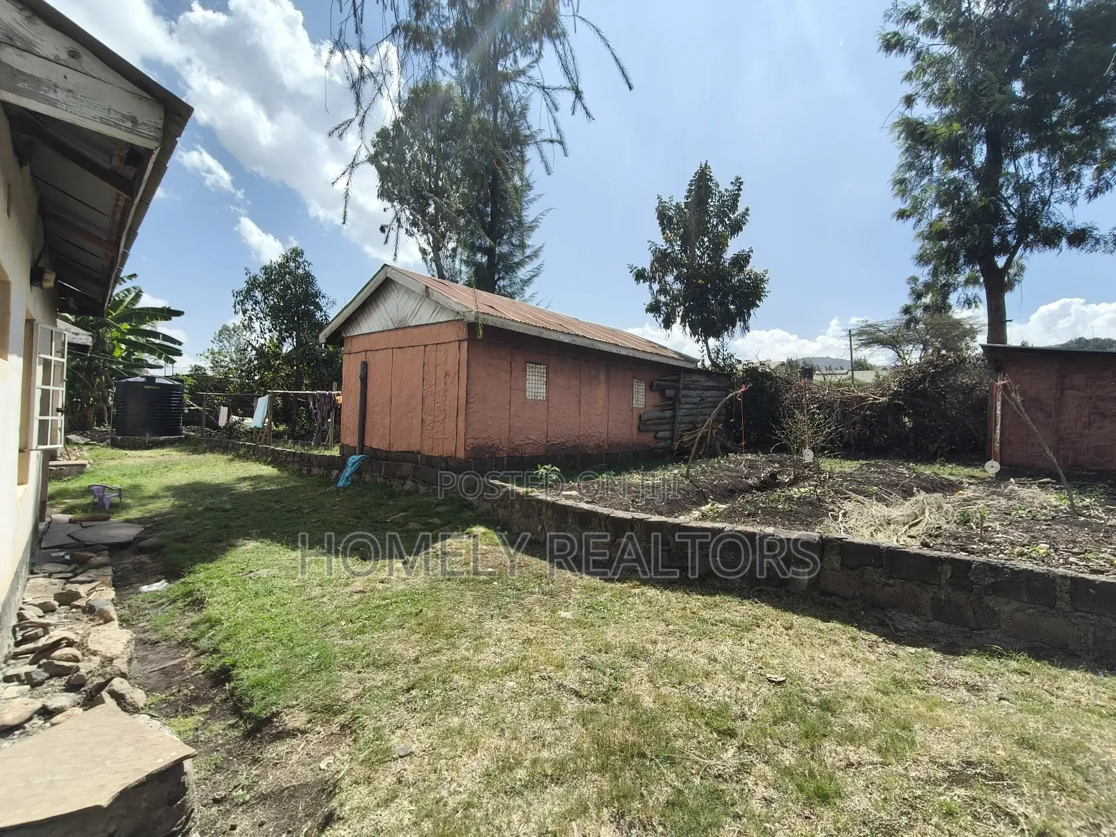 Residential Quarter Acre Plot on Sale in Kiserian With a 3-BDRM House in Kiserian