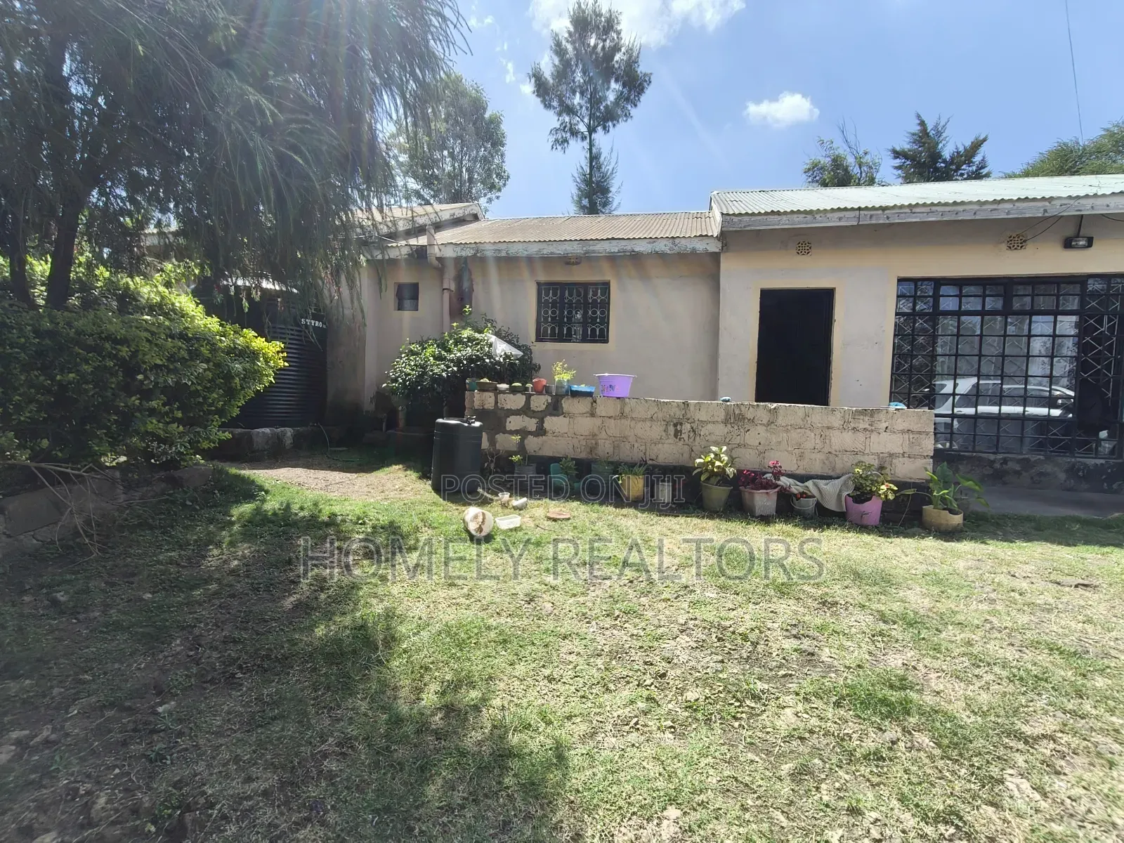 Residential Quarter Acre Plot on Sale in Kiserian With a 3-BDRM House in Kiserian