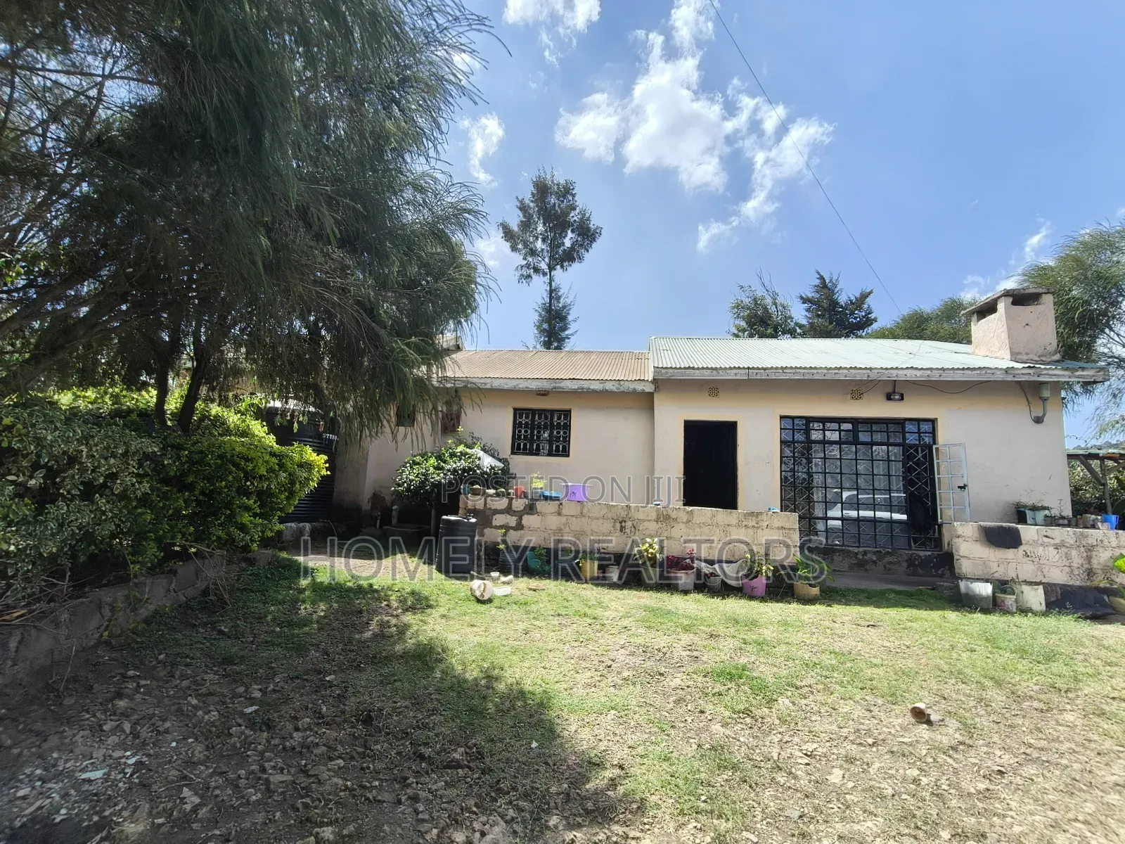 Residential Quarter Acre Plot on Sale in Kiserian With a 3-BDRM House in Kiserian